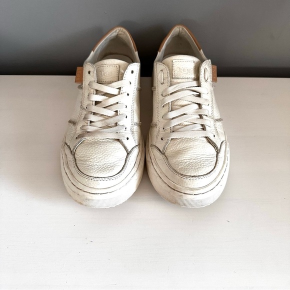 UGG white leather sneakers size 7 - Picture 3 of 8